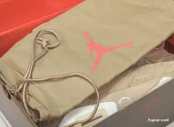Hyperoad “BRITISH X 6 TRAVIS AIR JORDAN KHAKI” SCOTT 0617